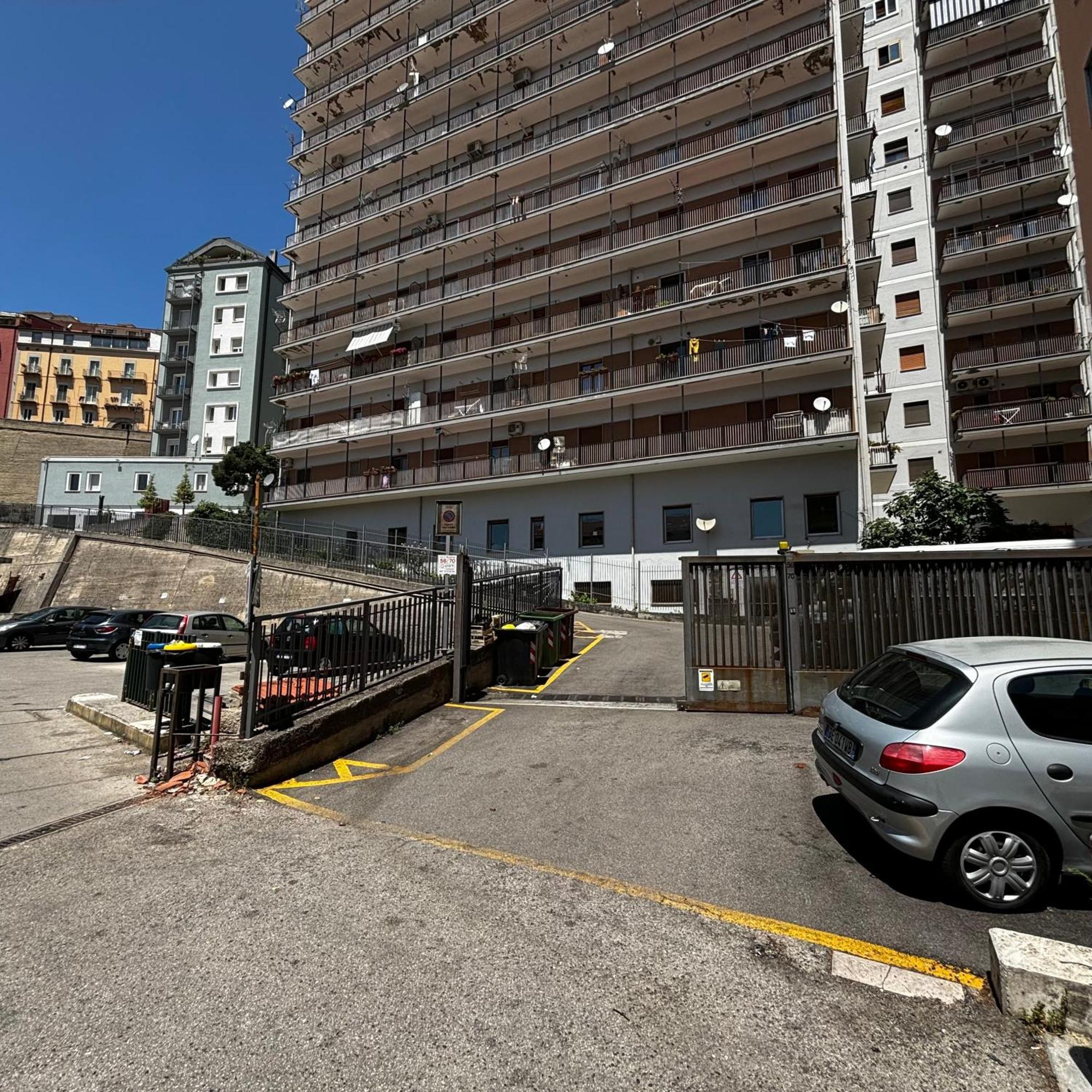 Essential Room & Parking In Centro Citta Con Parcheggio Privato E Wifi Potenza Exterior photo