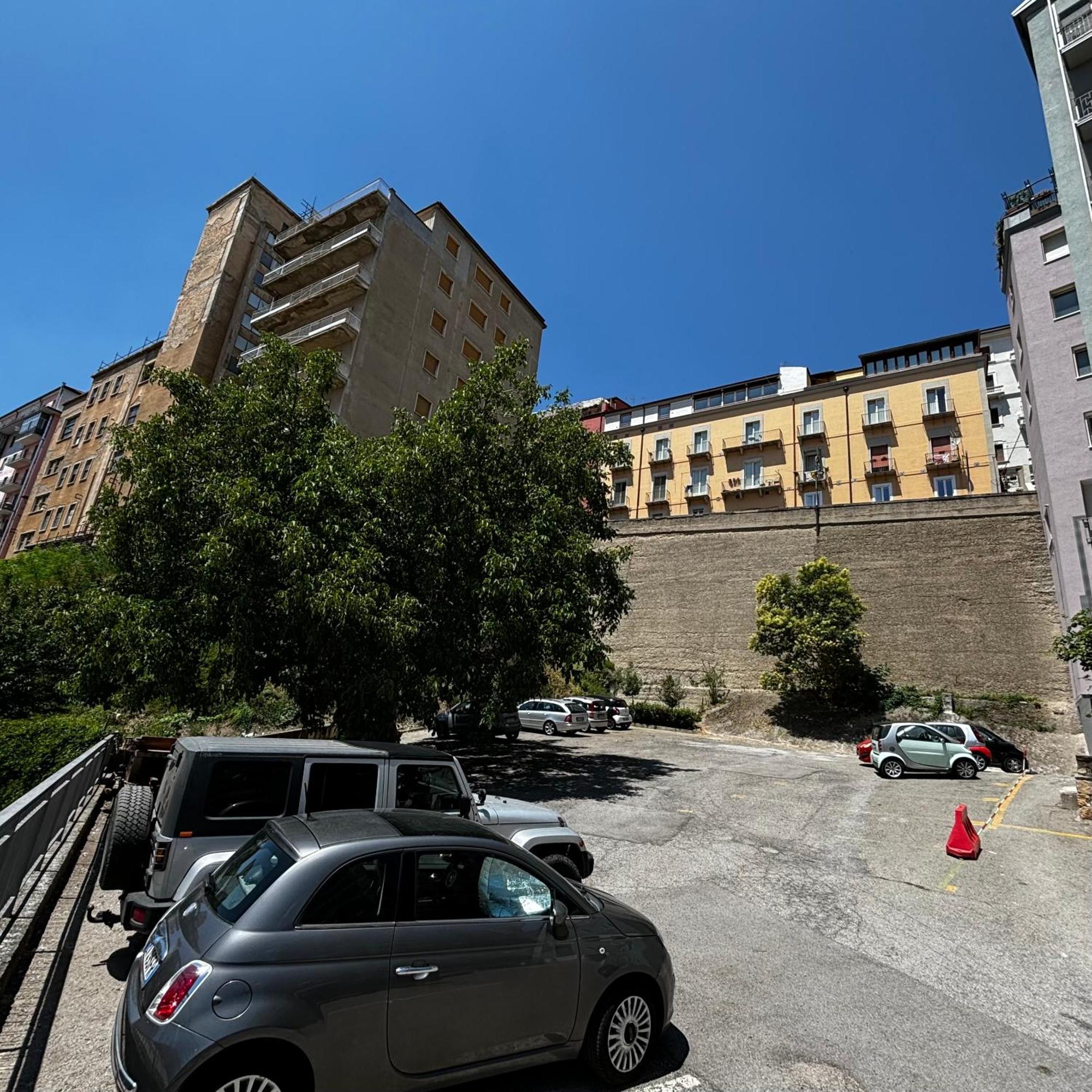 Essential Room & Parking In Centro Citta Con Parcheggio Privato E Wifi Potenza Exterior photo